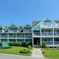 The Ocracoke Harbor Inn，位于奥克拉科克的酒店