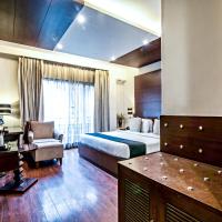 The Grand Vikalp By Saga Hotels，位于新德里Greater Kailash 1的酒店