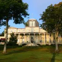 Athenaeum Hotel，位于肖托夸的酒店
