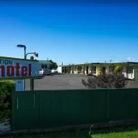 Junction Motel Sanson-Truck Motel，位于Sanson的酒店