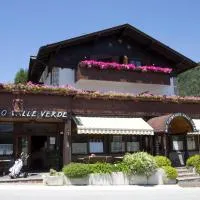 Hotel Valle Verde - Rent Ski & Bike，位于塔尔维西奥的酒店