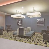 La Quinta by Wyndham Morgantown，位于摩根敦格林县机场 - WAY附近的酒店