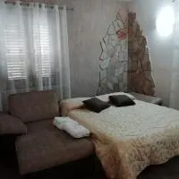STONE HOUSE e Casa Vacanze Zia Rosina，位于Montemaggiore Belsito的酒店