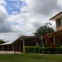 Copper Country Motor Inn，位于Nanango的酒店