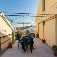 Lisbon South Bay Rooms，位于阿莫拉的酒店