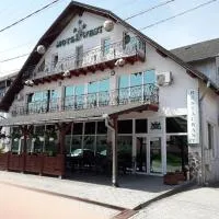 Westmotelrestaurant，位于Pădurea Urziceni的酒店