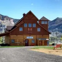 Castle Gate RV Park，位于Helper的酒店