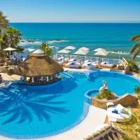 El Oceano Beach Hotel Adults only recommended，位于卡拉德米哈斯的酒店