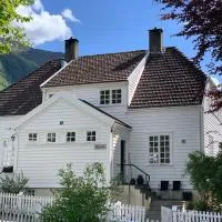 Høyanger 3 roms leilighet，位于Høyanger的酒店