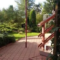 FAZENDA - Przytulne pokoje na krańcu świata，位于Krynki的酒店