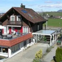 Pension Chalet Charme，位于Siebnen的酒店
