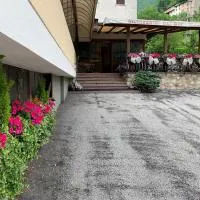 Ristorante - Locanda "Da Gek"，位于Castana的酒店