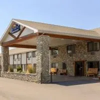 白鱼贝蒙特旅馆套房酒店,位于白鱼镇的酒店