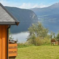 Three-Bedroom Holiday home in Utvik 1