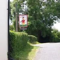 the old red lion，位于布鲁顿的酒店
