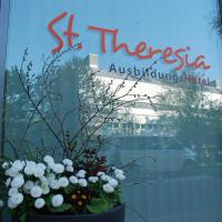 Ausbildungshotel St. Theresia，位于慕尼黑诺伊豪森-宁芬堡的酒店