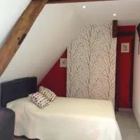 Chambre d'hôte du HOUSSAY à VALENNES 72320，位于Valennes的酒店