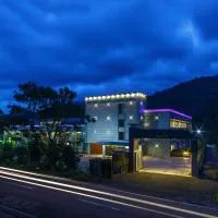 The Sanihara Hotel & Resort，位于维特利的酒店