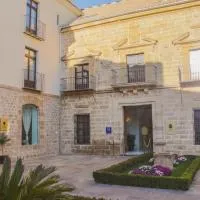 Hotel Palacio De Úbeda 5 G.L，位于乌贝达的酒店