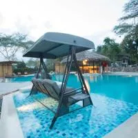 Small World Country Club,位于阿西里弗的酒店