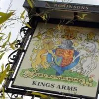 The Kings Arms，位于威姆斯洛的酒店