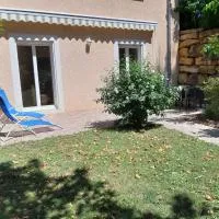 Appartement dans propriété calme en pleine nature，位于沙博尼耶尔莱班的酒店