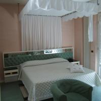 马蒂尔德酒店，位于马里纳迪马萨的酒店