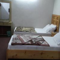 Naveed Tourist Inn，位于吉尔吉特Gilgit Airport - GIL附近的酒店