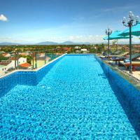 Uptown Hoi An Hotel & Spa，位于会安Son Phong的酒店