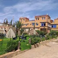 Bio Palace Hotel，位于廷吉尔的酒店
