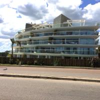 Depto 203 Edificio Bikini Beach, Manantiales，位于埃斯特角城Manantiales的酒店