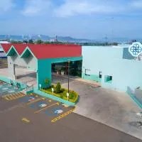 Excellence Express & Suites，位于圣胡安德里奥的酒店