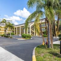 Quality Inn Palm Beach International Airport，位于西棕榈滩棕榈滩国际机场 - PBI附近的酒店