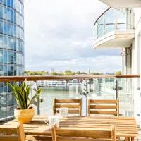 Riverside Balcony Apartment, 10 minutes from Oxford Circus