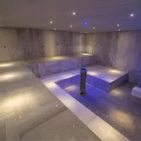 水疗矿物酒店，位于萌纳姆的酒店