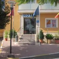 托塔纳苏尔酒店,位于托塔纳的酒店