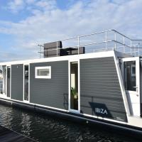 Tiny floating house Ibiza，位于马斯特里赫特Heugum的酒店