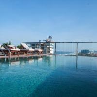 Sofiana My Khe Hotel & Spa- Rooftop Pool Bar，位于岘港的酒店