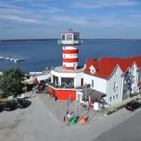 Der LeuchtTurm-Gastro GmbH,位于格赖夫斯瓦尔德的酒店