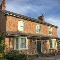 Hollies Farm B&B，位于雷克瑟姆的酒店