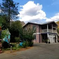 Sacred Mtn River Suites，位于克恩维尔的酒店