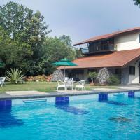 Jungle Safari Resort & Holiday Villa，位于纳西克Nashik Airport - ISK附近的酒店