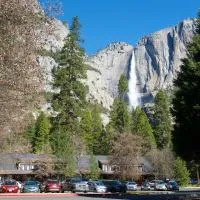 Yosemite Valley Lodge，位于优胜美地村的酒店