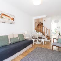 FLH Ericeira Cozy House with Terrace，位于埃里塞拉的酒店