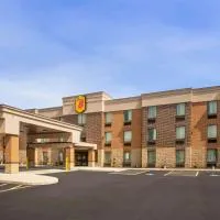 Super 8 by Wyndham St. Louis North，位于圣路易斯的酒店