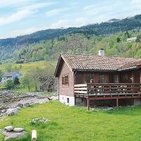 Three-Bedroom Holiday home in Nordfjordeid 2，位于Heggjafrislia安达桑纳讷机场 - SDN附近的酒店