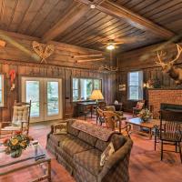 Cozy Wilcox Home on East Branch of Clarion River!，位于Wilcox布拉德福德地区机场 - BFD附近的酒店