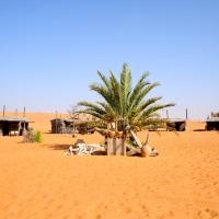 Nomadic Desert Camp，位于Al Wāşil的酒店