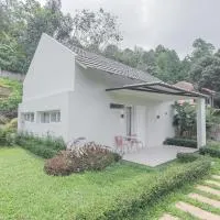 RedDoorz Resort Syariah near D'Castello Ciater Subang，位于梳邦再也的酒店