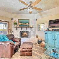 Abilene Home with BBQ and Pvt Yard, 1 Mi to ACU!，位于阿比林阿比林区域机场 - ABI附近的酒店